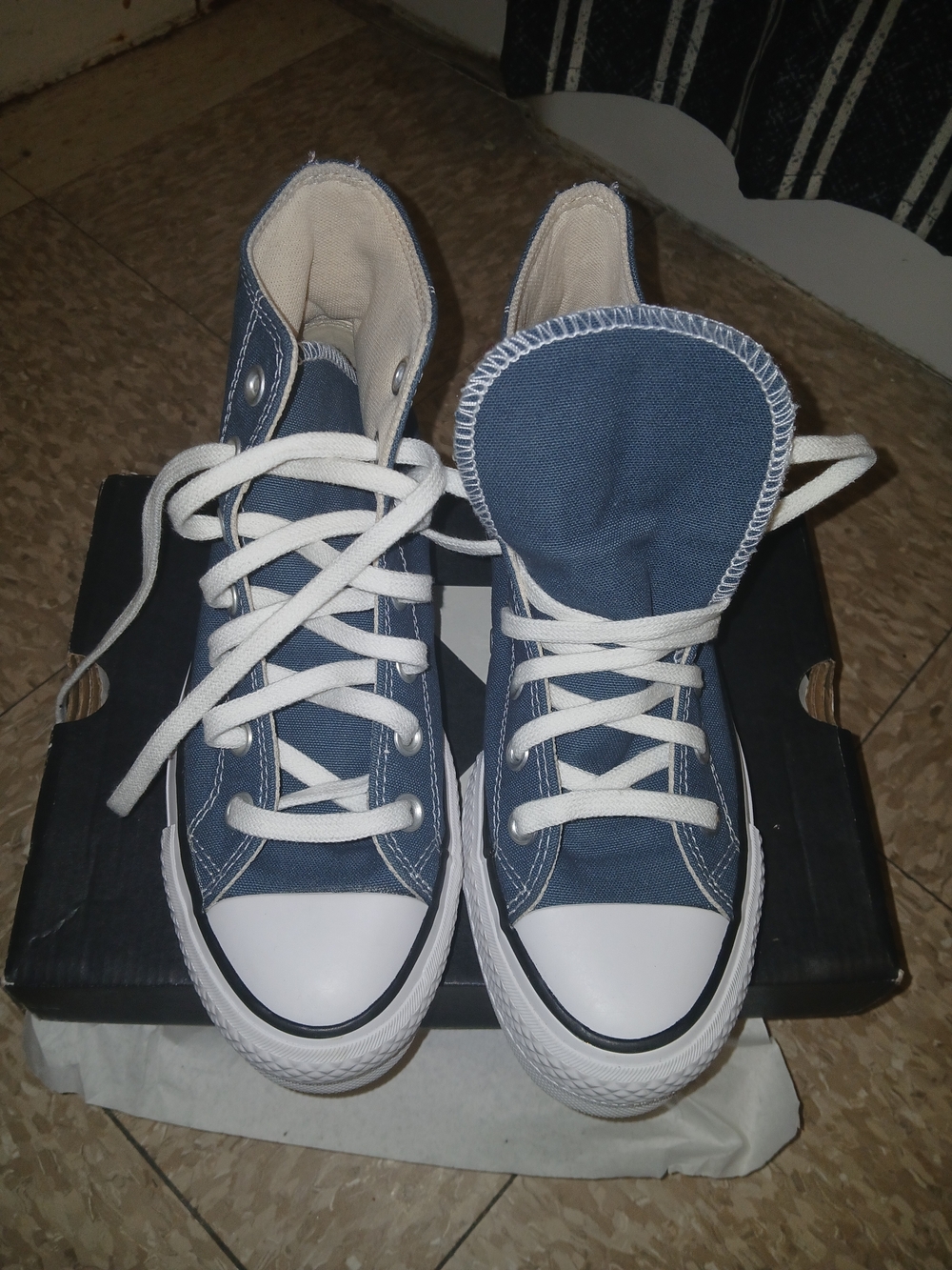 Converse High Top Sneakers Navy Blue with White
